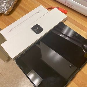 iPad 8 gen , Apple pen , Apple Watch